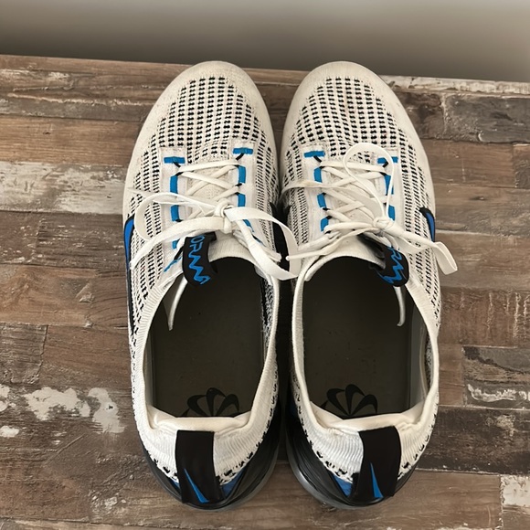 Nike Men’s Air Vapormax 2021 FK Shoes - Picture 3 of 4